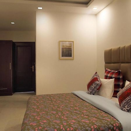 Park Studio Dlf Phase 2, Cyber City, Gurgaon Exterior photo