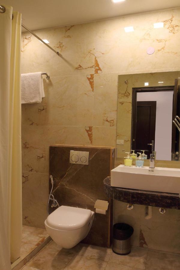 Park Studio Dlf Phase 2, Cyber City, Gurgaon Exterior photo