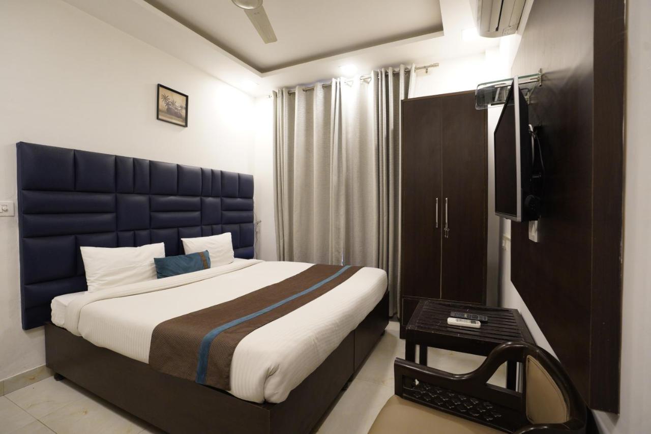 Park Studio Dlf Phase 2, Cyber City, Gurgaon Exterior photo