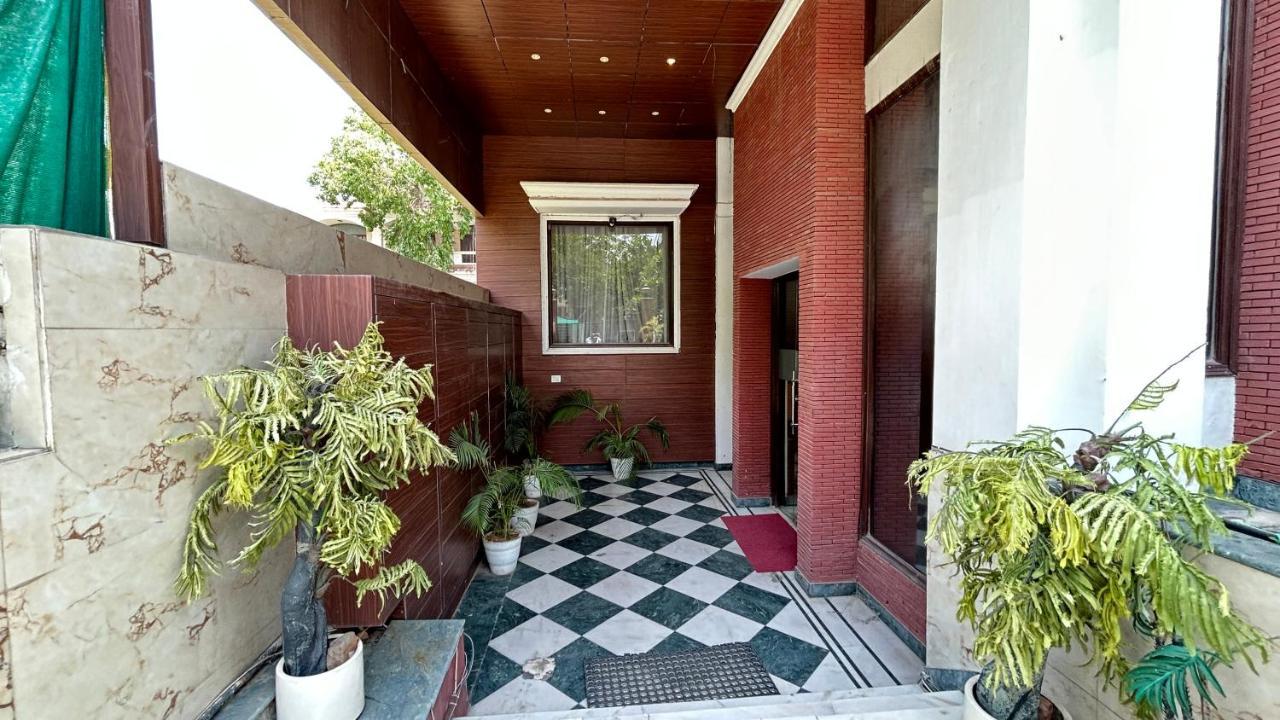 Park Studio Dlf Phase 2, Cyber City, Gurgaon Exterior photo